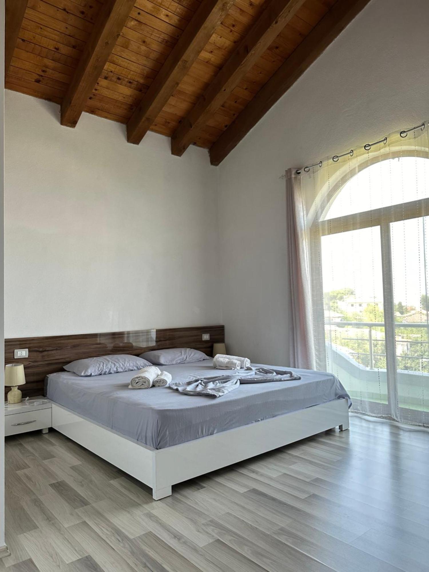 Casadolcecasa Otel Shkodër Dış mekan fotoğraf