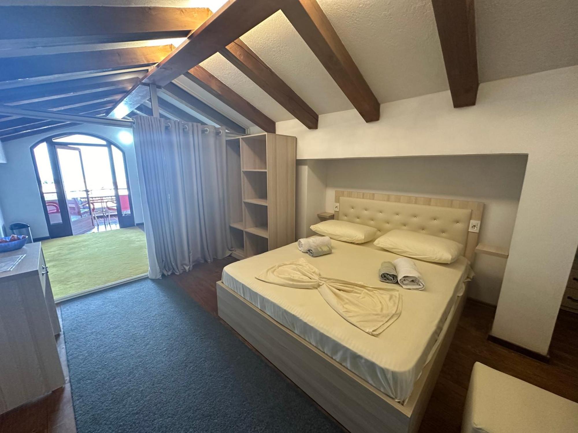Casadolcecasa Otel Shkodër Dış mekan fotoğraf